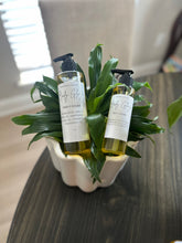 Load image into Gallery viewer, Prissy &amp; Elegant Body Oil
